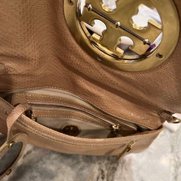 Authentic Tan Tory Burch bag with dust bag. Tan Snake skin - Picture 5 of 6